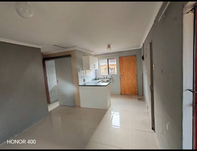 4 BEDROOM PROPERTY TO RENT IN PANORAMA GARDENS